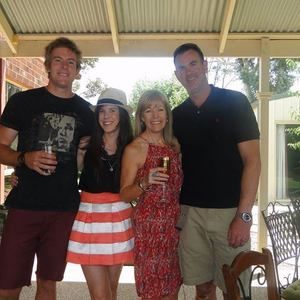 Meet your Posher, Sharon